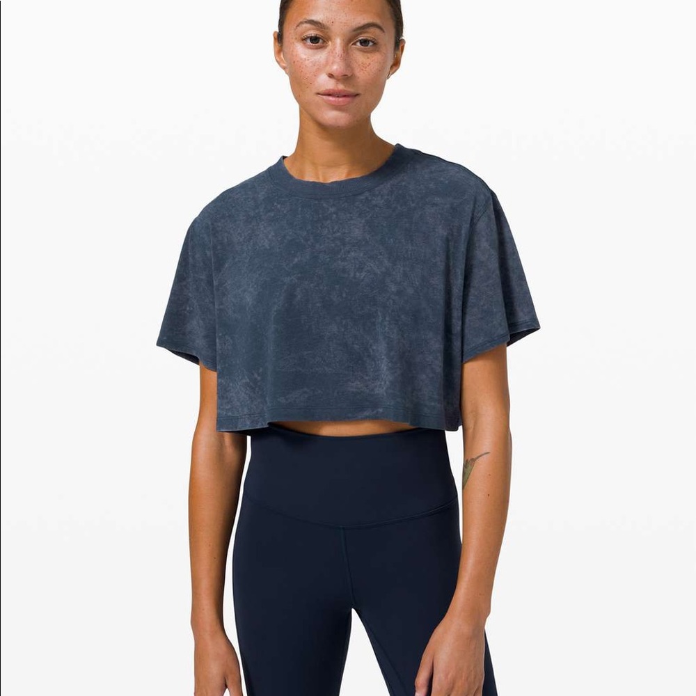 Lululemon NWT All Yours Crop Tee Cloudy Wash True Navy Sz 10